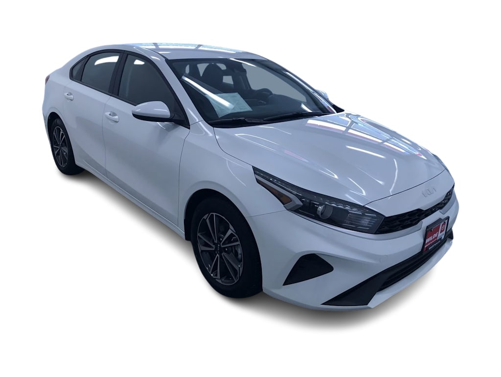 2024 Kia Forte LXS 35