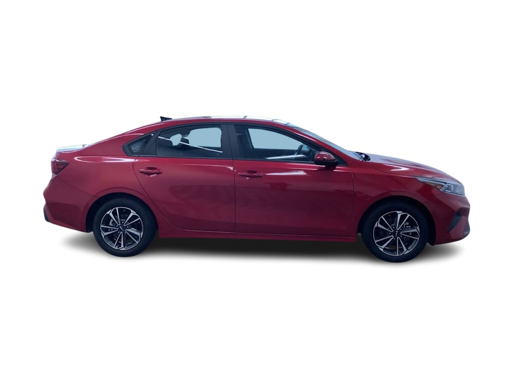 2024 Kia Forte LXS 19