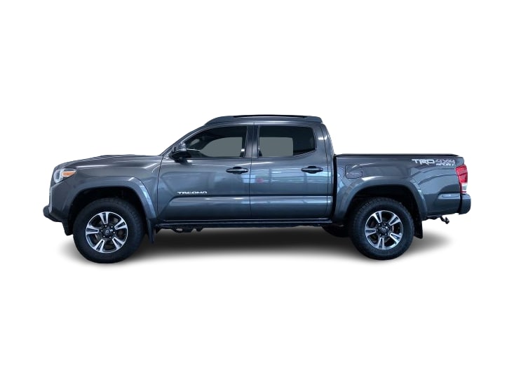 Thumbnail: 2017 Toyota Tacoma - 3