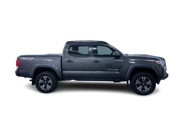 Thumbnail: 2017 Toyota Tacoma - 19