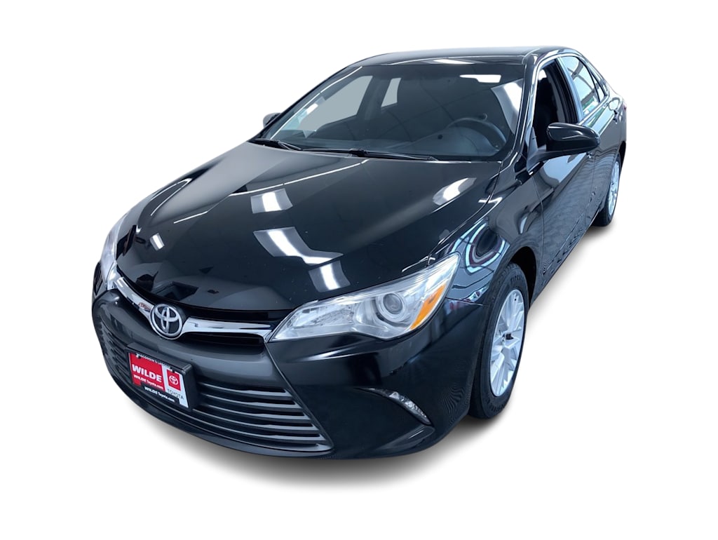 Used 2017 Toyota Camry LE with VIN 4T1BF1FK4HU679695 for sale in Hudson, WI