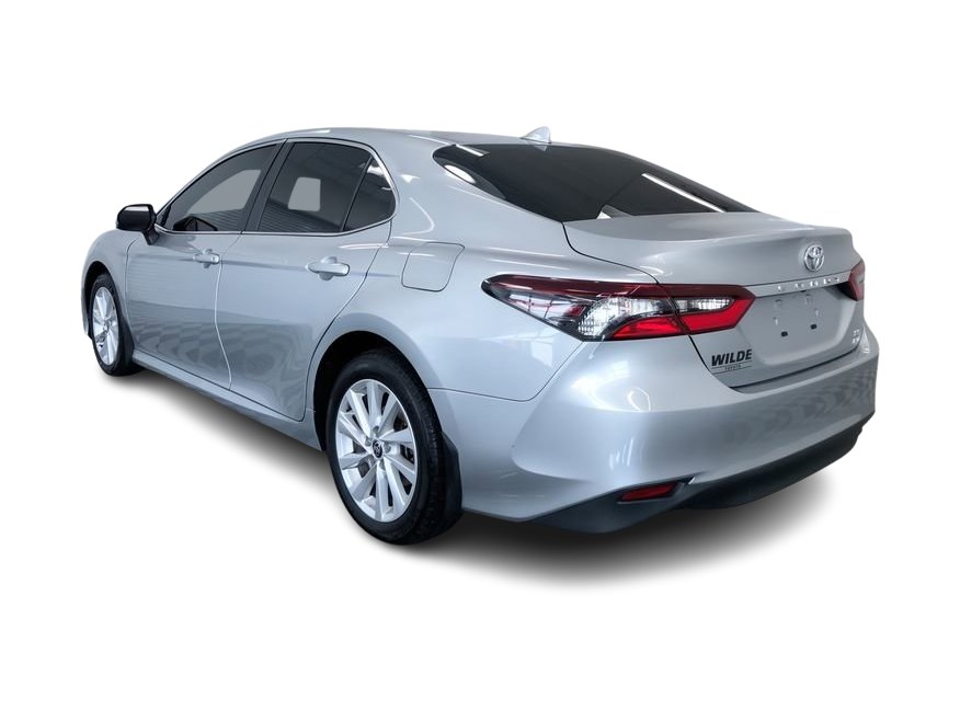 2022 Toyota Camry LE 4