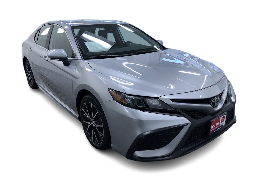 2022 Toyota Camry SE 36