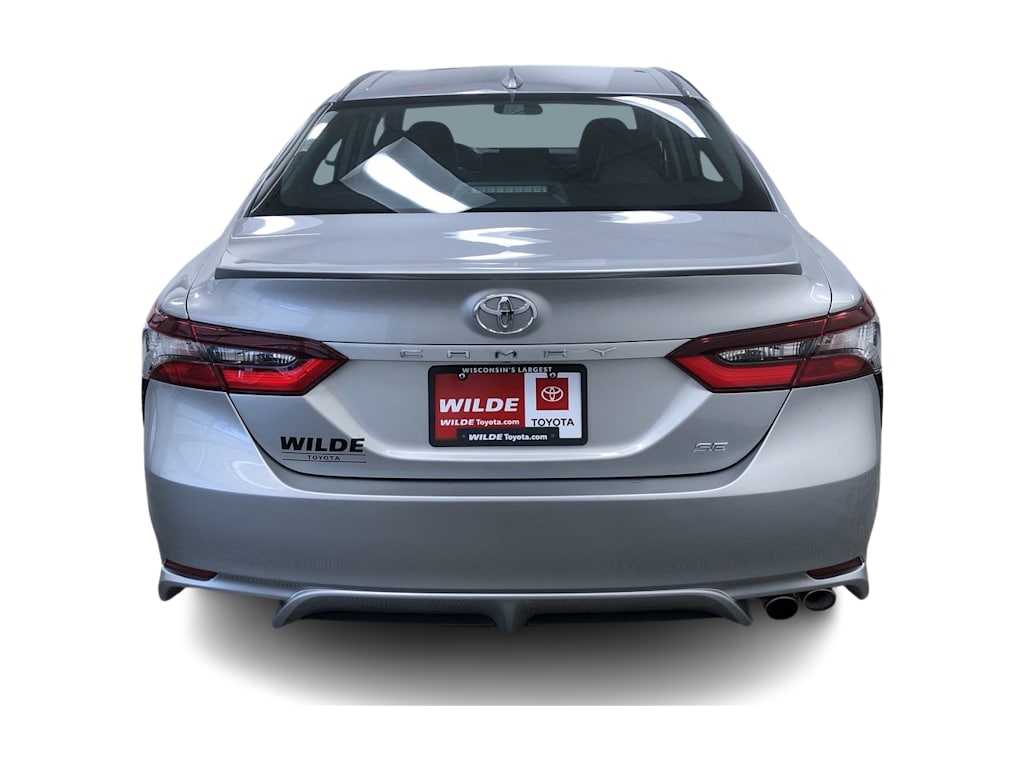 2022 Toyota Camry SE 24