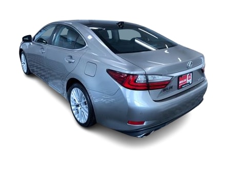 Thumbnail: 2018 Lexus ES - 4