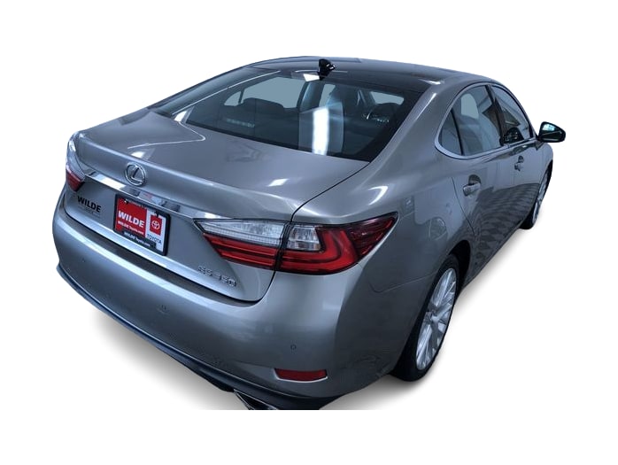 Thumbnail: 2018 Lexus ES - 34