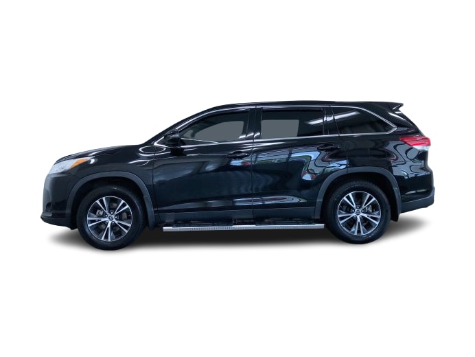 Thumbnail: 2019 Toyota Highlander - 25