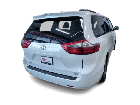 Thumbnail: 2020 Toyota Sienna - 21