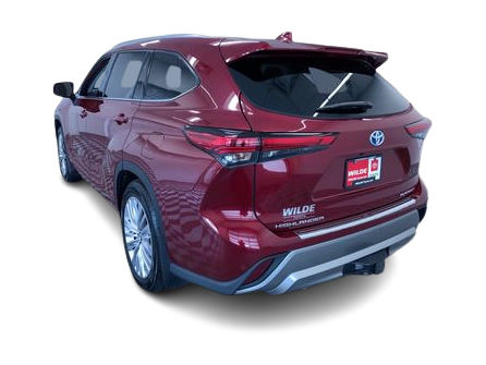 Thumbnail: 2022 Toyota Highlander - 4