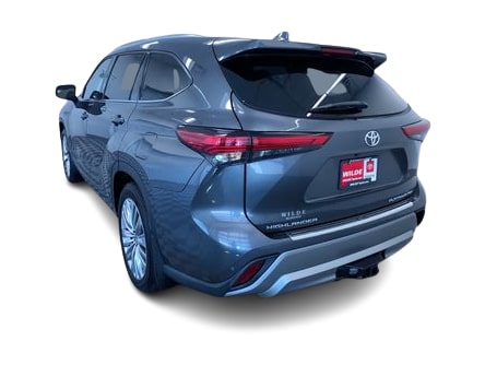 Thumbnail: 2022 Toyota Highlander - 4