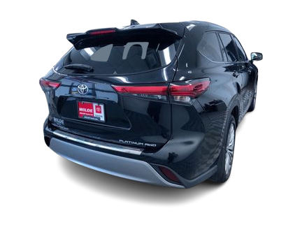 Thumbnail: 2022 Toyota Highlander - 24