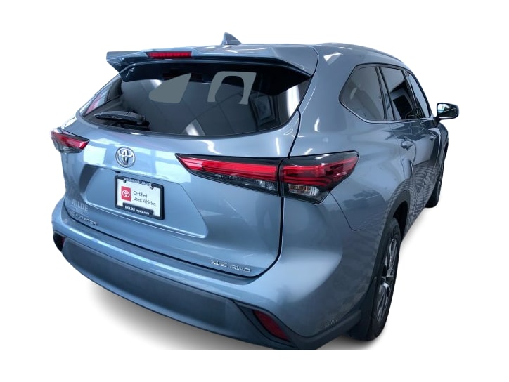 Thumbnail: 2022 Toyota Highlander - 33
