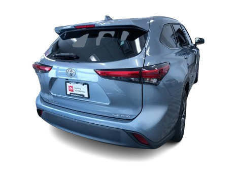Thumbnail: 2022 Toyota Highlander - 22