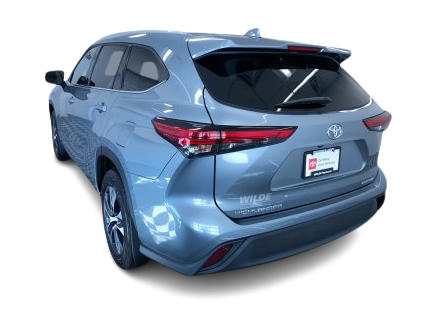 Thumbnail: 2022 Toyota Highlander - 4
