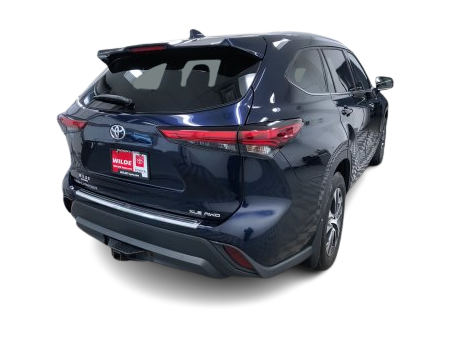 Thumbnail: 2022 Toyota Highlander - 24