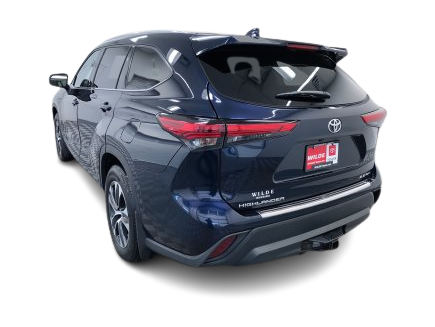 Thumbnail: 2022 Toyota Highlander - 4