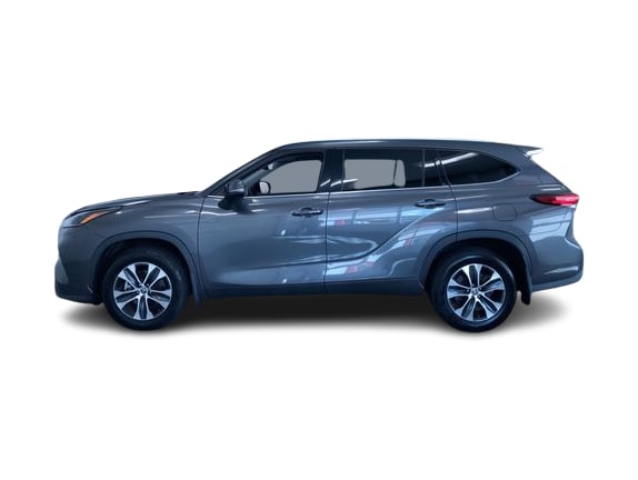 Thumbnail: 2022 Toyota Highlander - 3