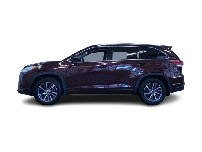 Thumbnail: 2017 Toyota Highlander - 25