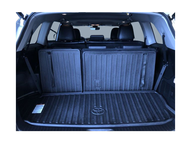 Thumbnail: 2019 Toyota Highlander - 18