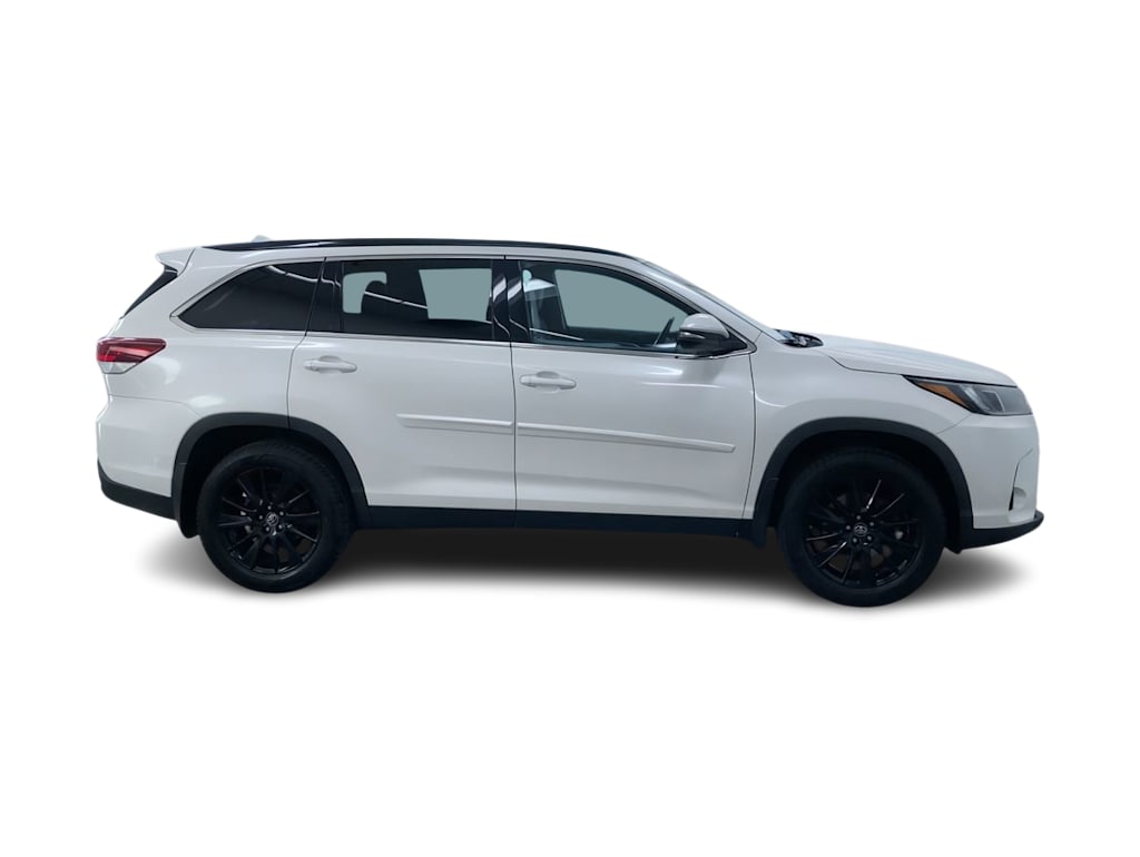 2019 Toyota Highlander SE 20