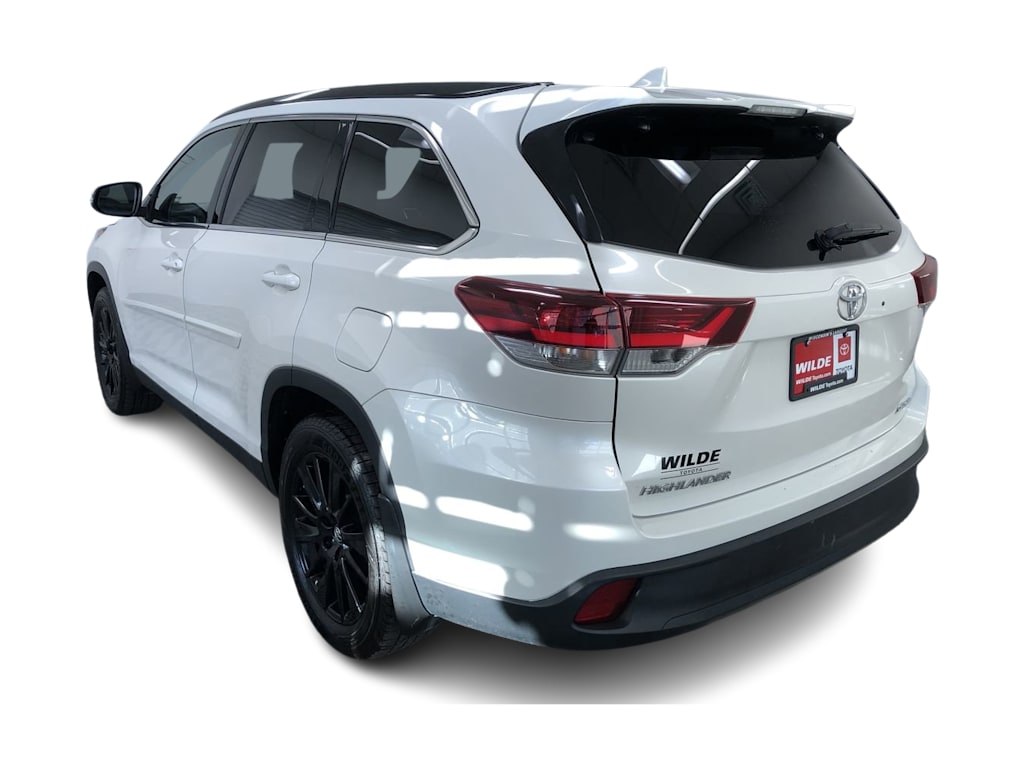 2019 Toyota Highlander SE 25