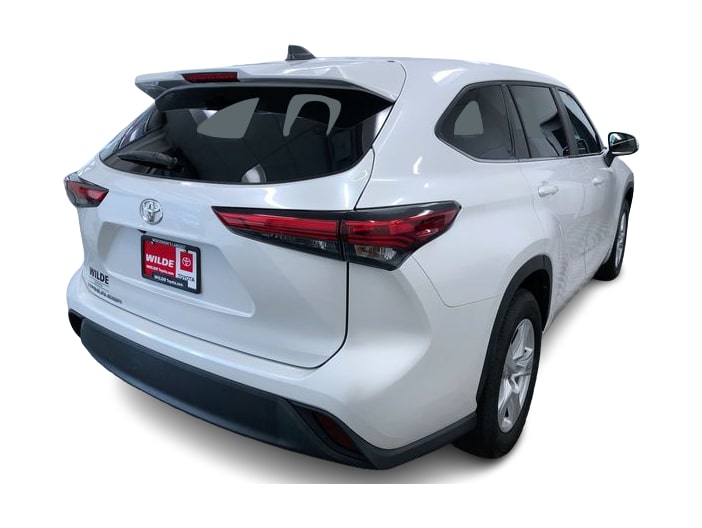 Thumbnail: 2023 Toyota Highlander - 24