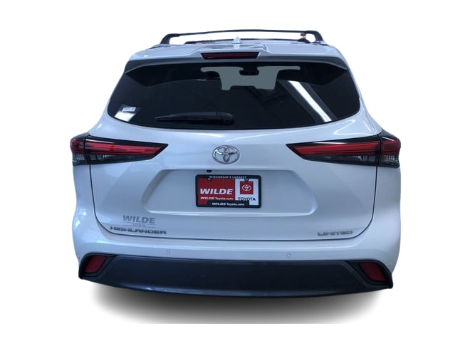 Thumbnail: 2023 Toyota Highlander - 26