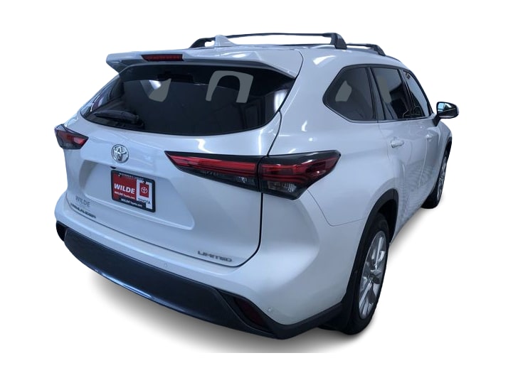 Thumbnail: 2023 Toyota Highlander - 35
