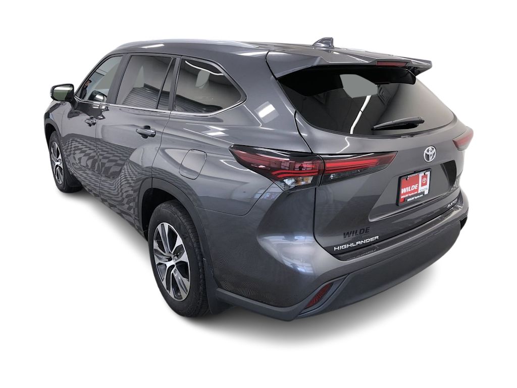 2024 Toyota Highlander XLE 24