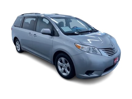 Thumbnail: 2016 Toyota Sienna - 19
