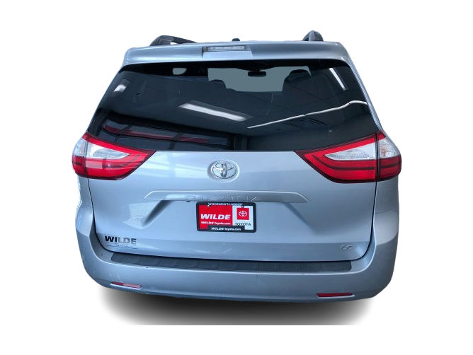 Thumbnail: 2015 Toyota Sienna - 23