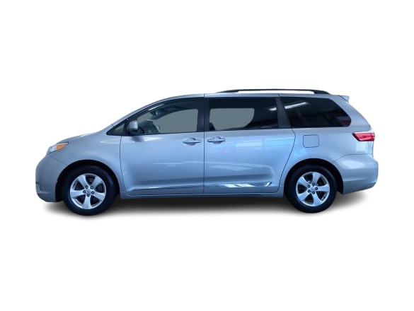 Thumbnail: 2015 Toyota Sienna - 3