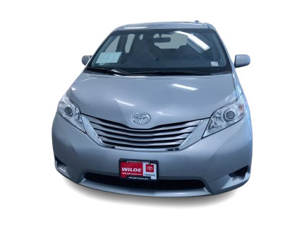 Thumbnail: 2015 Toyota Sienna - 6