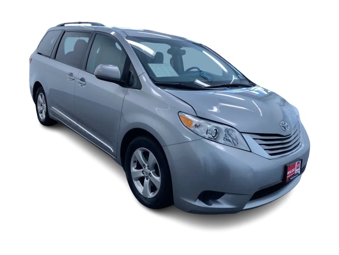 Thumbnail: 2015 Toyota Sienna - 38