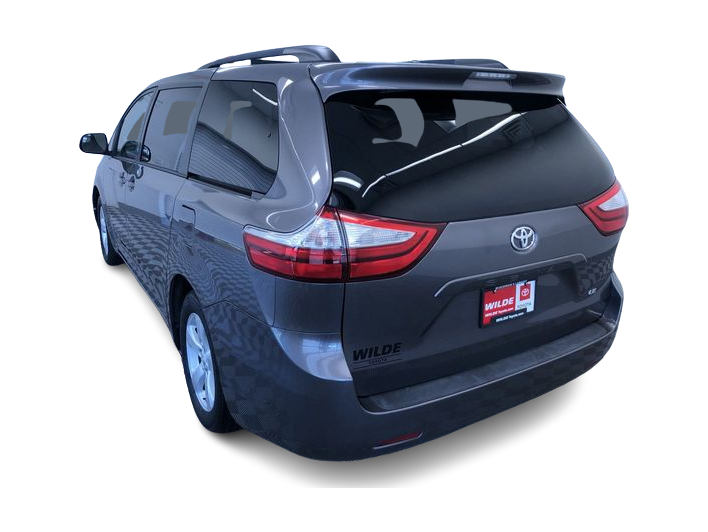 Thumbnail: 2015 Toyota Sienna - 24