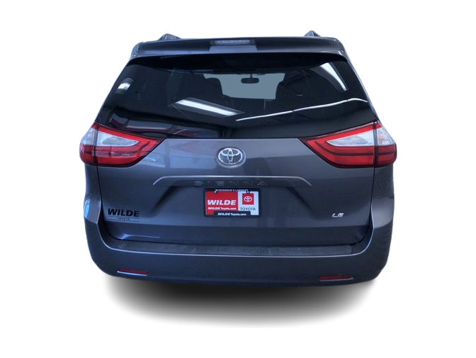 Thumbnail: 2015 Toyota Sienna - 25