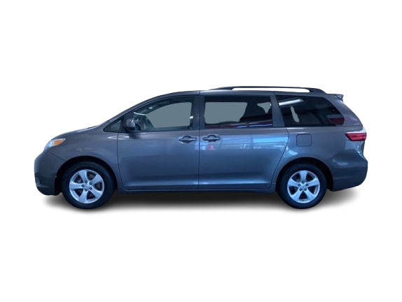 Thumbnail: 2015 Toyota Sienna - 3