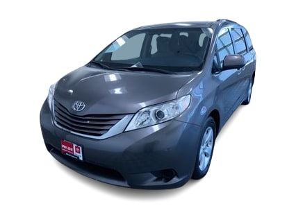 Thumbnail: 2015 Toyota Sienna - 21