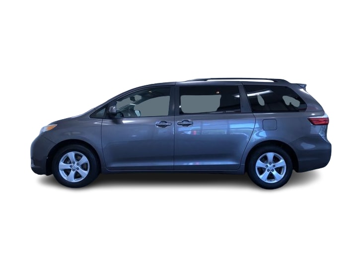 Thumbnail: 2015 Toyota Sienna - 23