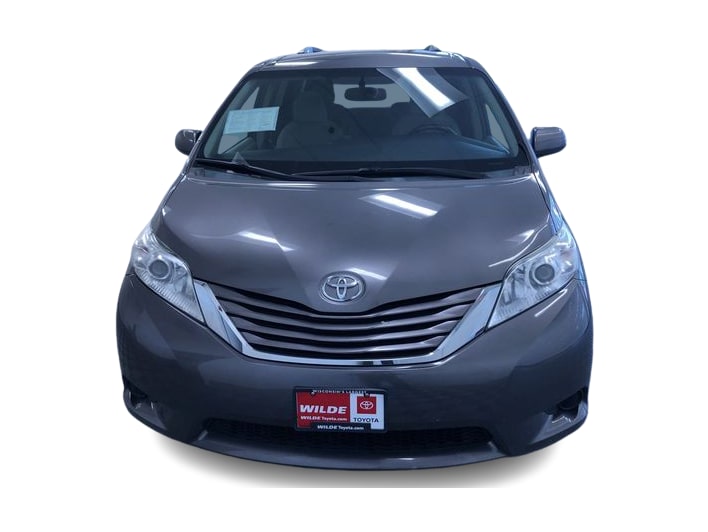 Thumbnail: 2015 Toyota Sienna - 26