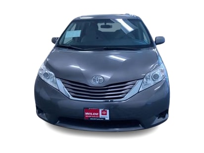 Thumbnail: 2015 Toyota Sienna - 6