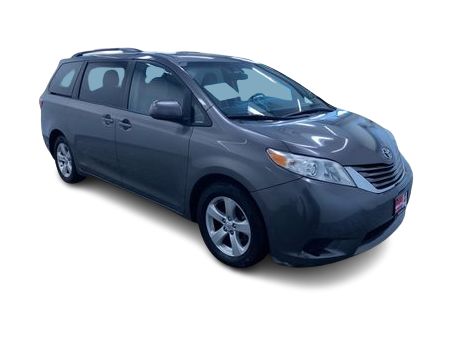 Thumbnail: 2015 Toyota Sienna - 20