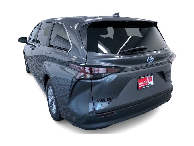 Thumbnail: 2025 Toyota Sienna - 4