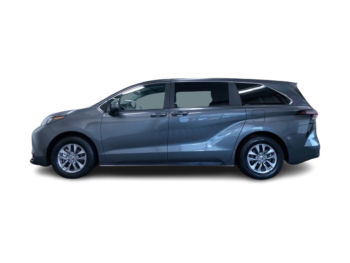 Thumbnail: 2025 Toyota Sienna - 3