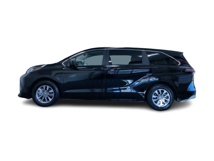 Thumbnail: 2025 Toyota Sienna - 24