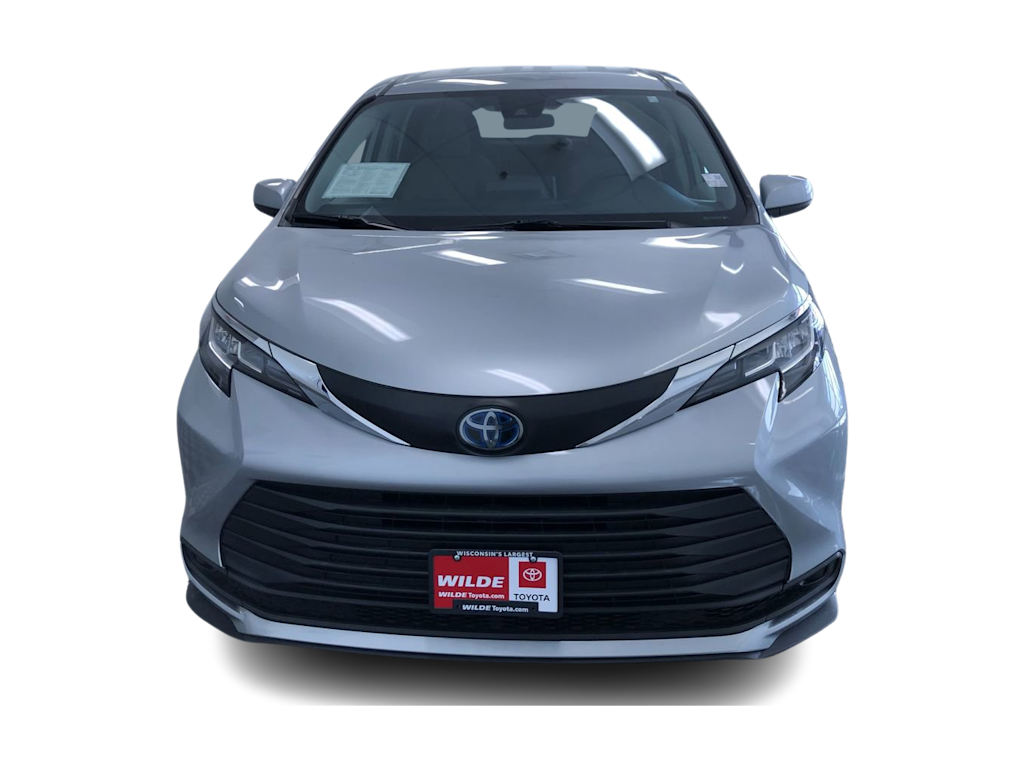 2021 Toyota Sienna LE 26