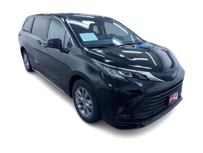 Thumbnail: 2022 Toyota Sienna - 18
