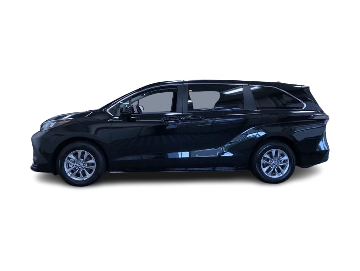 Thumbnail: 2026 Toyota Sienna - 24