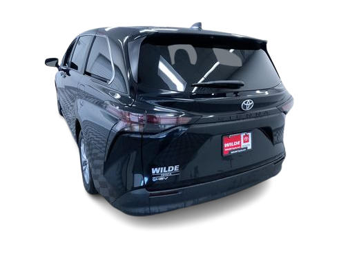 Thumbnail: 2026 Toyota Sienna - 21