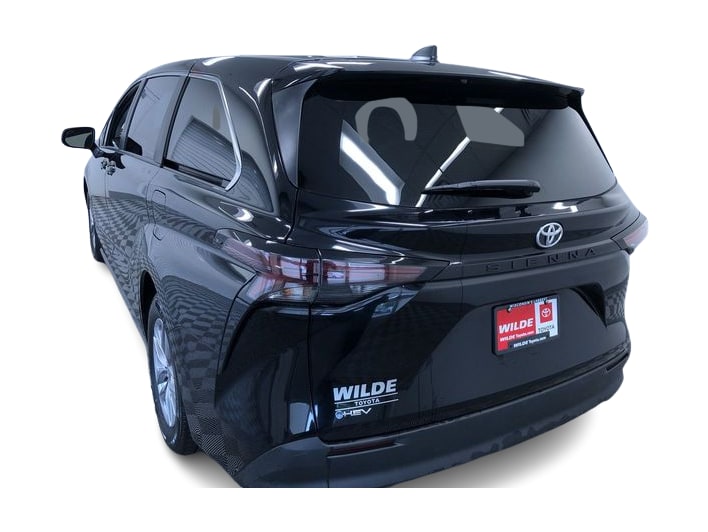 Thumbnail: 2026 Toyota Sienna - 4